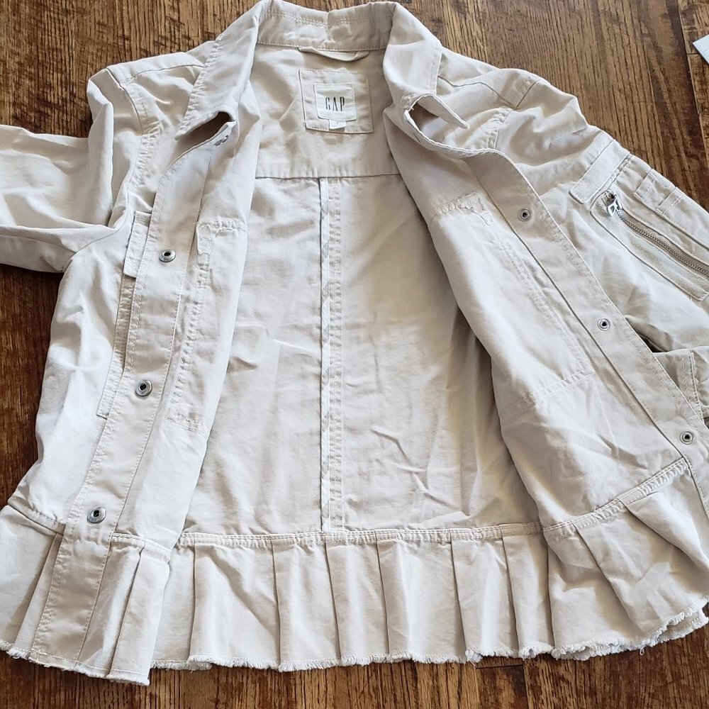 Gap Jacket - Picture 5 of 8